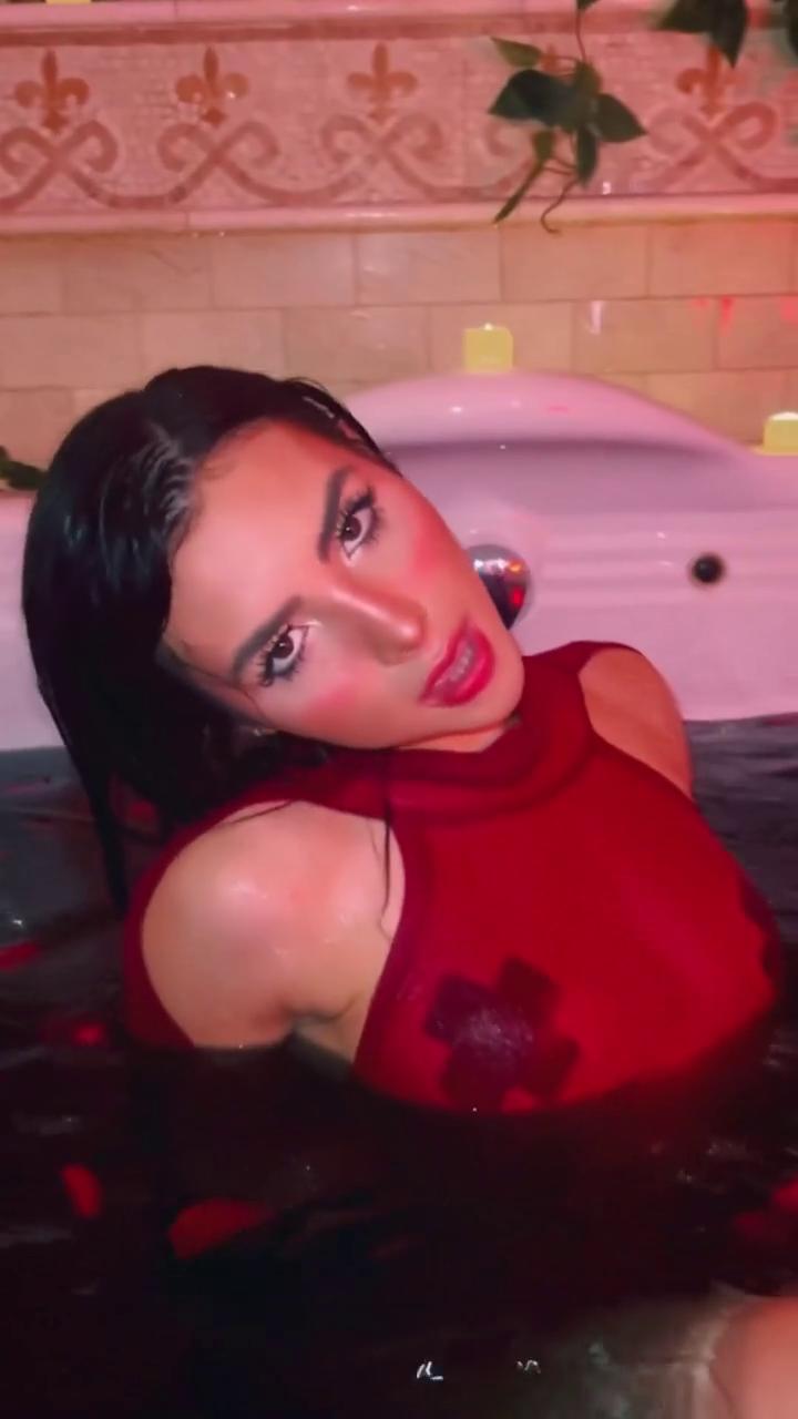 andrea_botez_nipple_pasties_wet_bodysuit_video_leaked-anipoe
