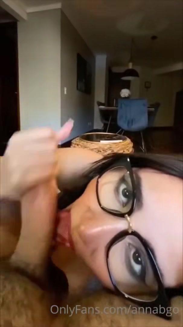 annabgo_blowjob_nerd_role_play_onlyfans_video_leaked-ycwqcu