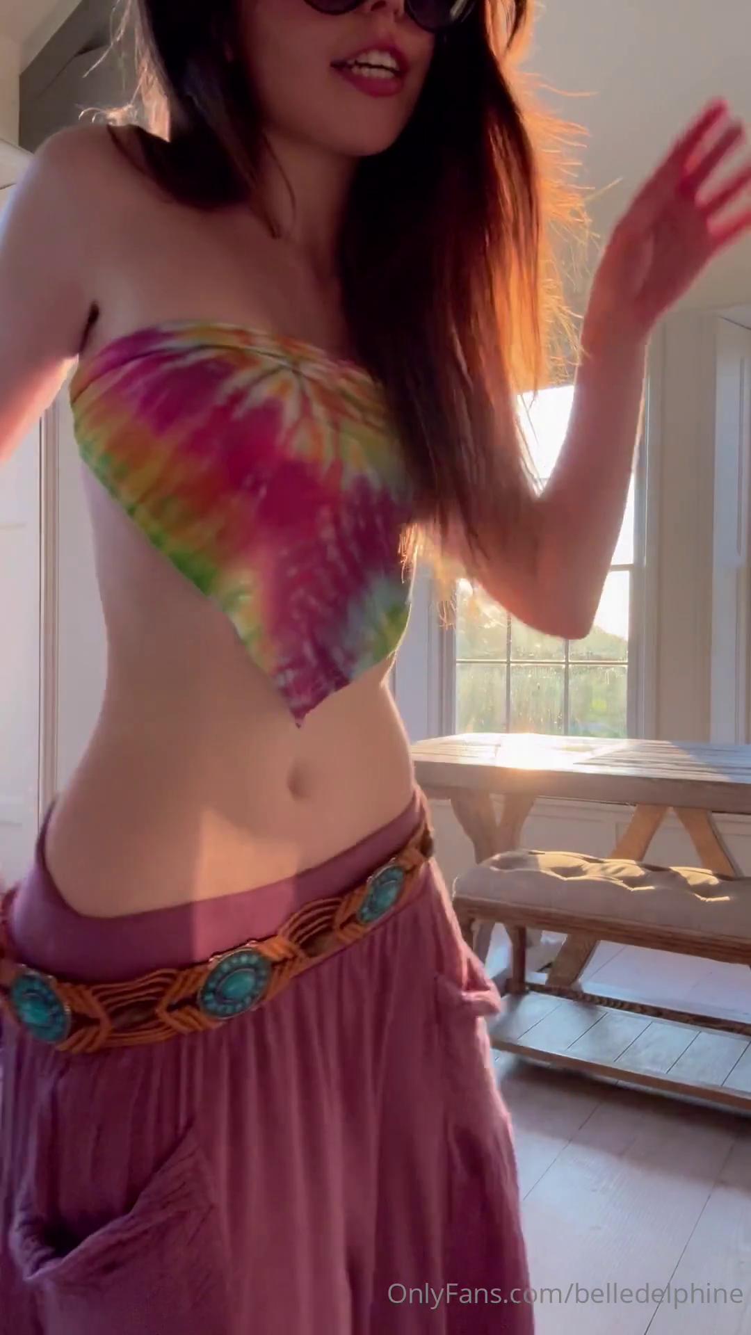 belle_delphine_sexy_silly_dancing_onlyfans_video_leaked-atebkj