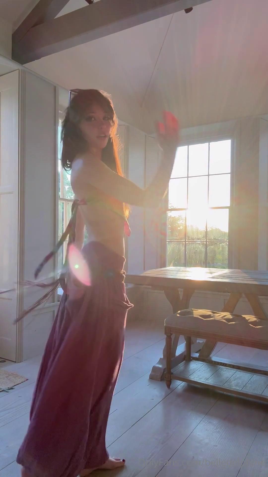 belle_delphine_sexy_silly_dancing_onlyfans_video_leaked-bjmlip