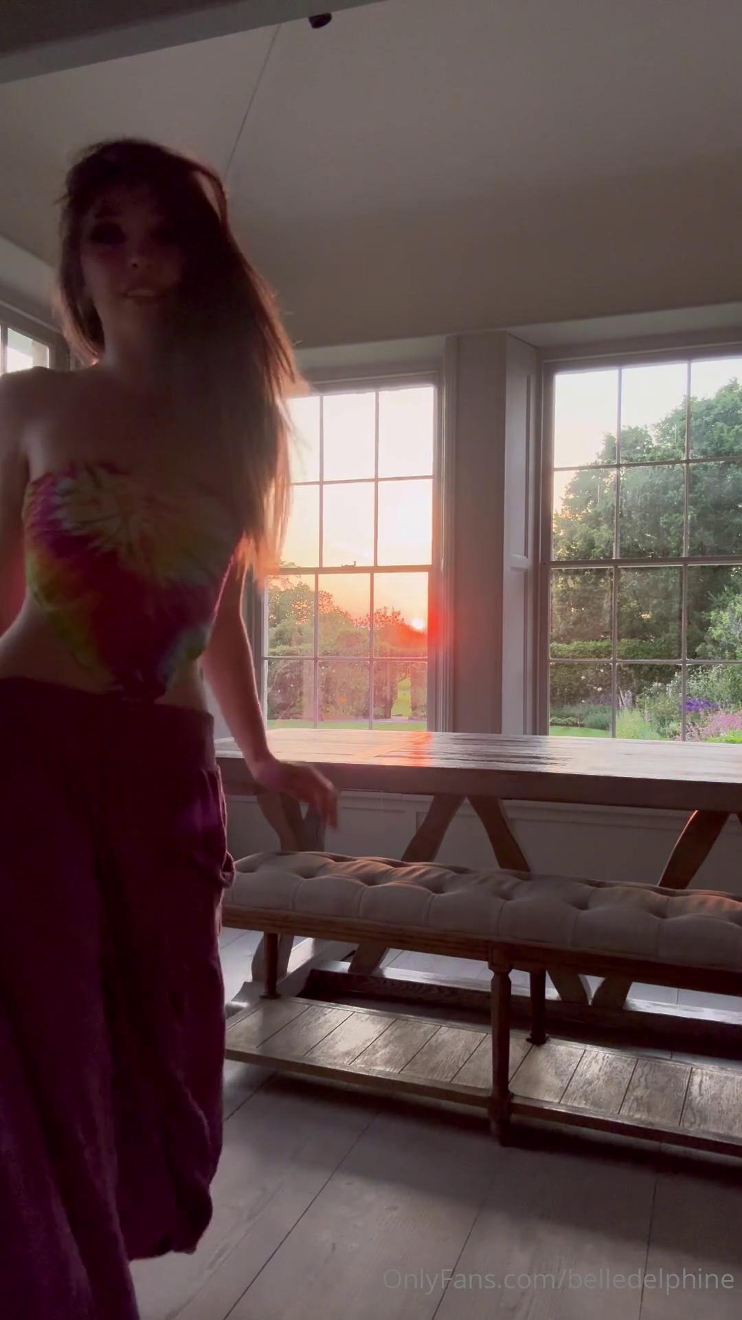 belle_delphine_sexy_silly_dancing_onlyfans_video_leaked-ikzqxw