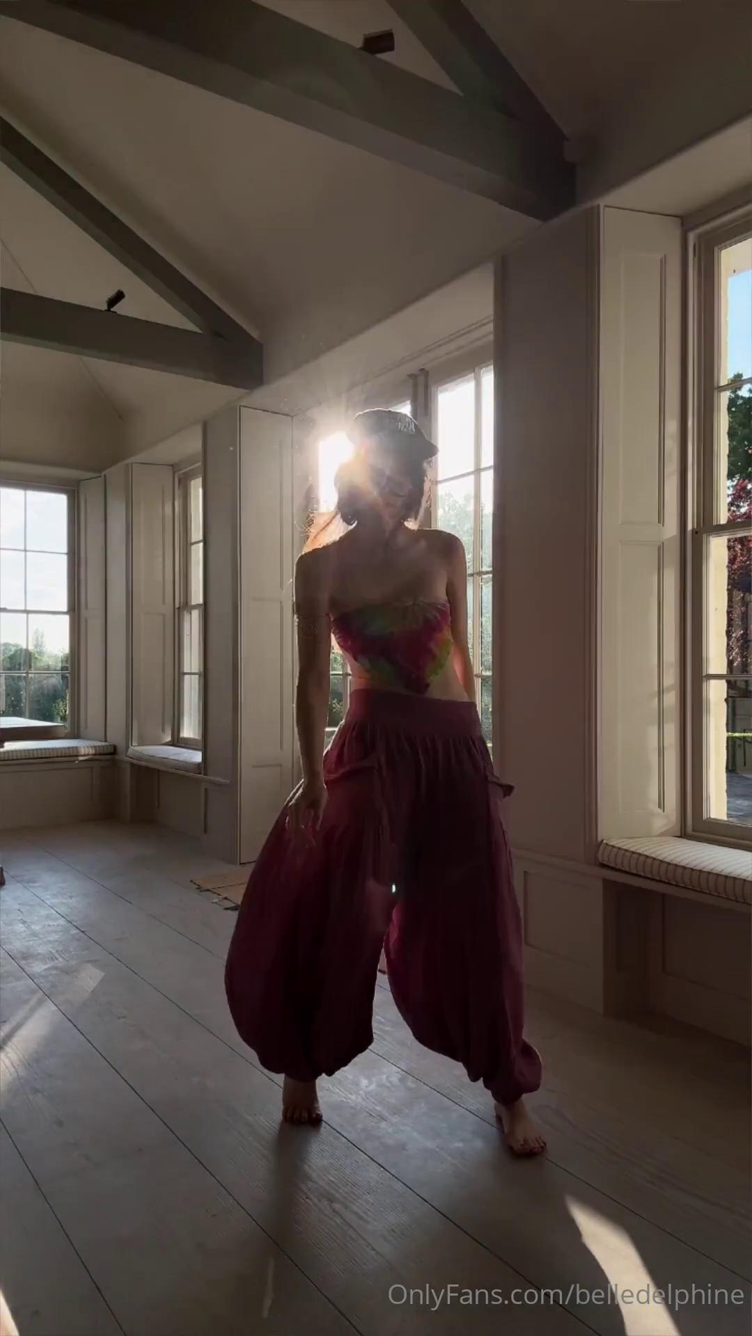 belle_delphine_sexy_silly_dancing_onlyfans_video_leaked-jwaagl