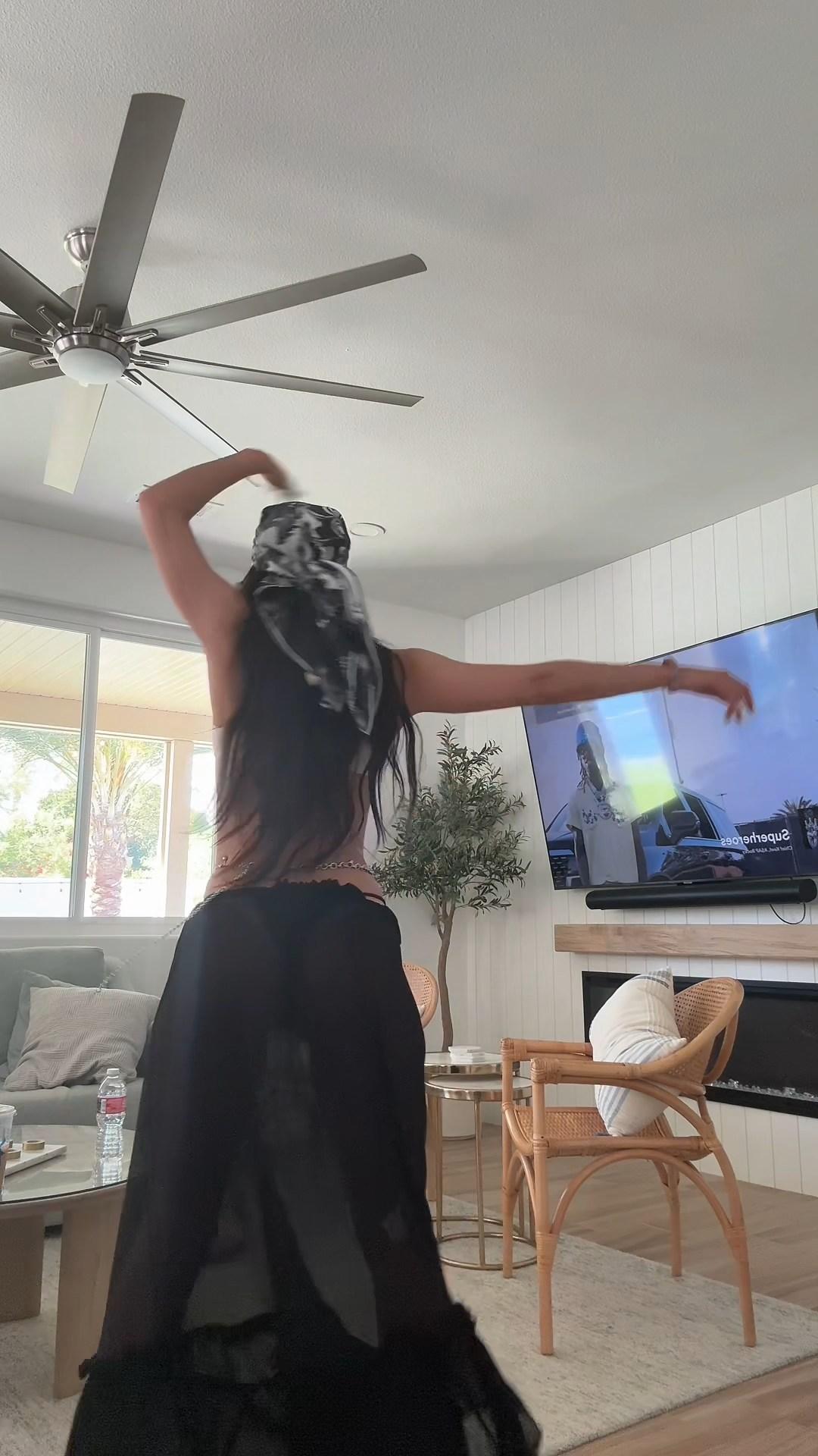charli_damelio_nude_ass_twerk_video_leaked-bxaccx