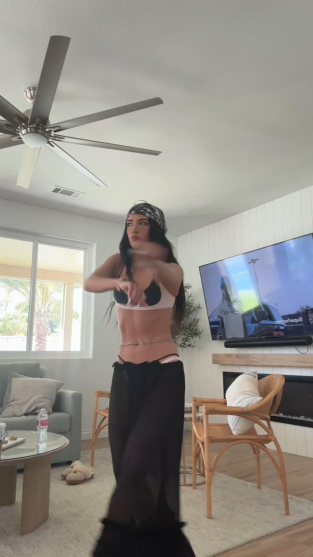 charli_damelio_nude_ass_twerk_video_leaked-pbjhua
