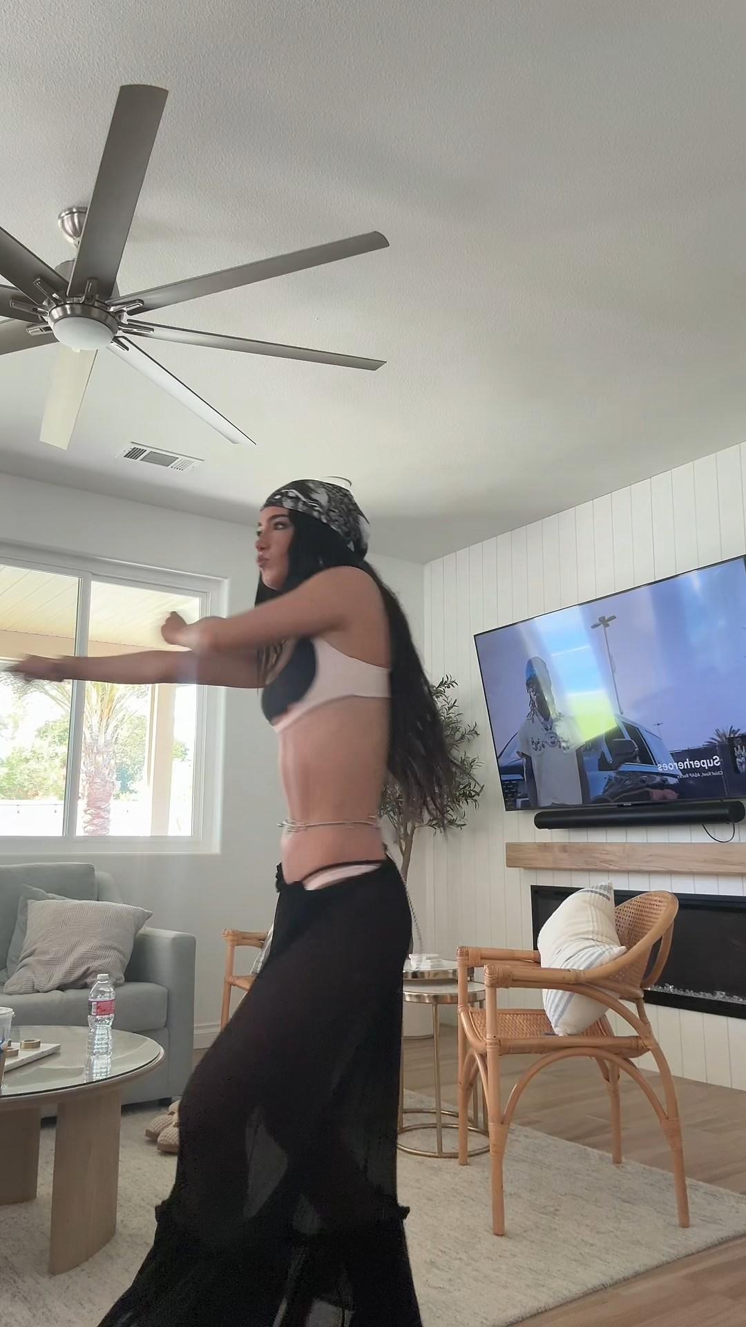 charli_damelio_nude_ass_twerk_video_leaked-qrfwii