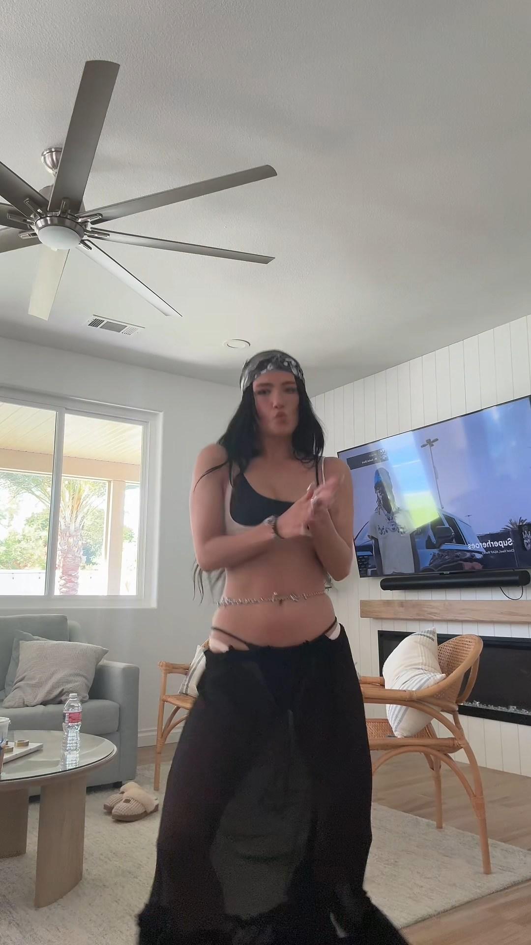 charli_damelio_nude_ass_twerk_video_leaked-stizmp
