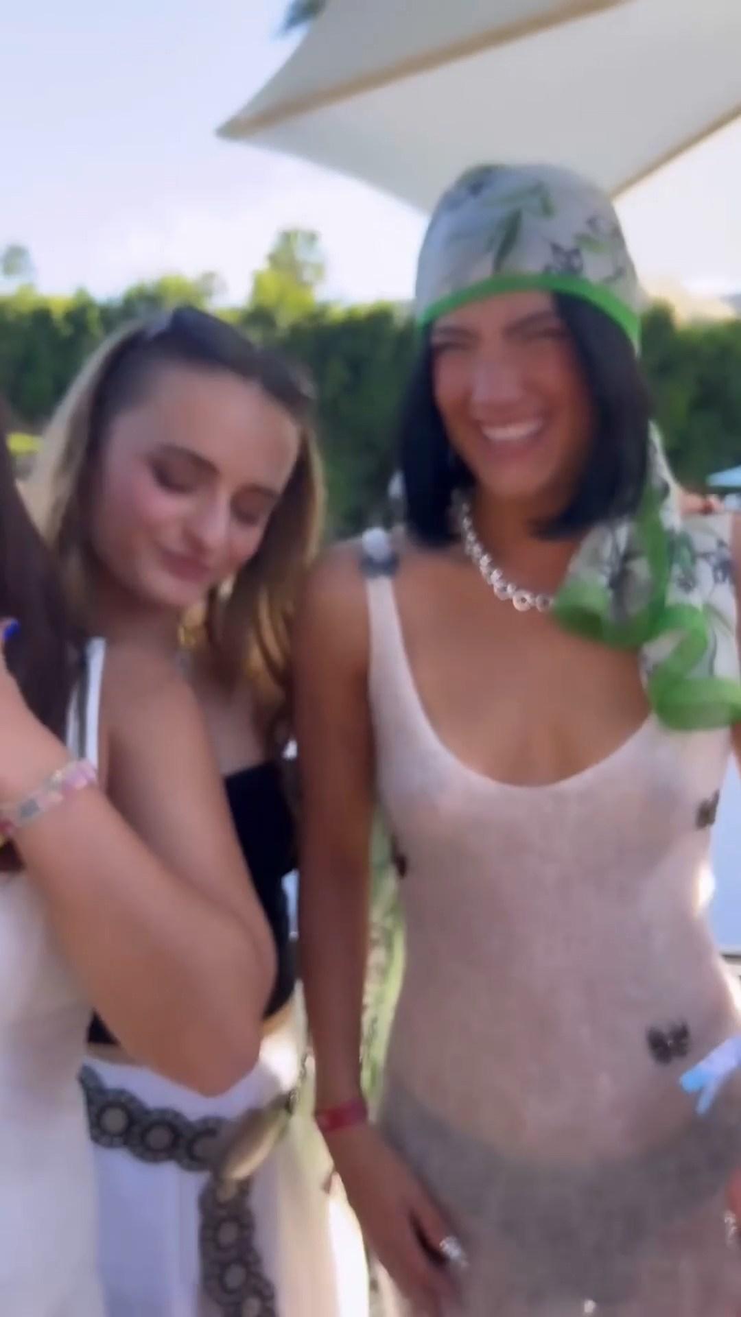 charli_damelio_nude_tits_nipple_slip_video_leaked-johqrl