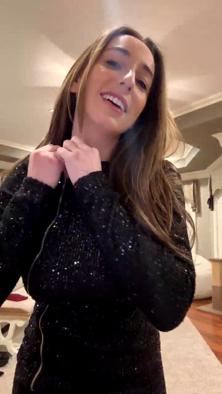 christina_khalil_sexy_dresses_try_on_onlyfans_livestream_leaked-afsawp