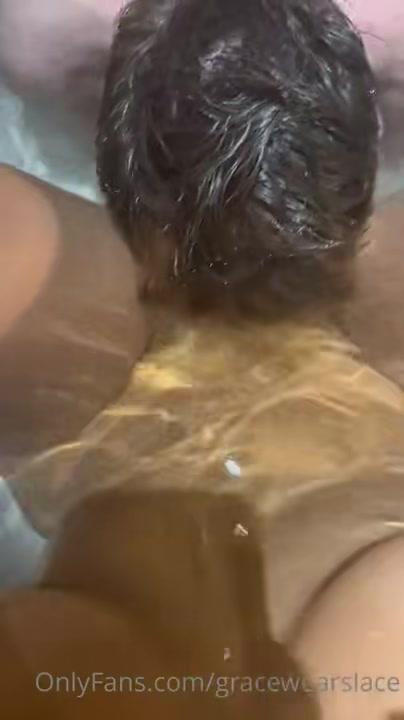 gracewearslace_nude_bath_cunnilingus_onlyfans_video_leaked-xfmqom