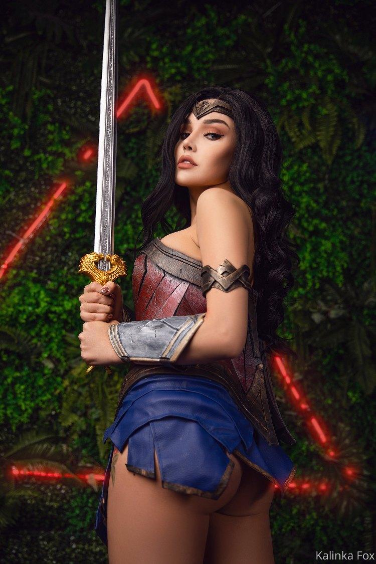 kalinka_fox_nude_wonder_woman_cosplay_onlyfans_set_leaked-biuoqo