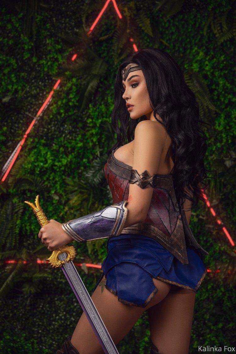 kalinka_fox_nude_wonder_woman_cosplay_onlyfans_set_leaked-wvfrba