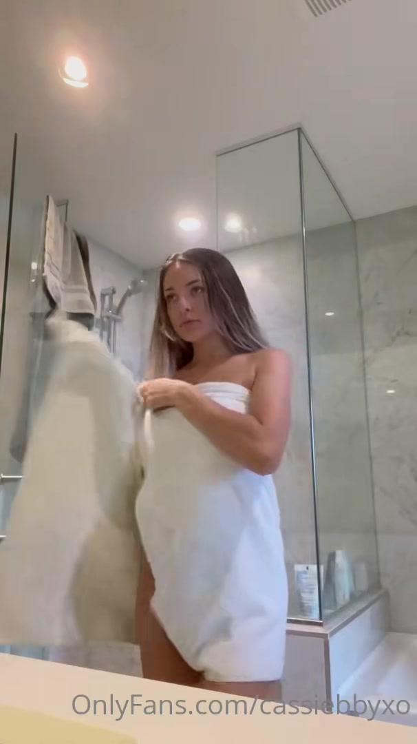 kendra_rowe_nude_shower_blowjob_onlyfans_video_leaked-azgnth