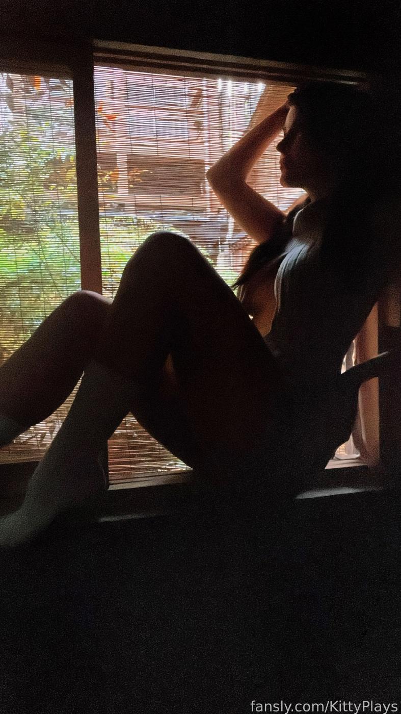 kittyplays_boob_cleavage_japanese_hotel_fansly_set_leaked-xjkcrx