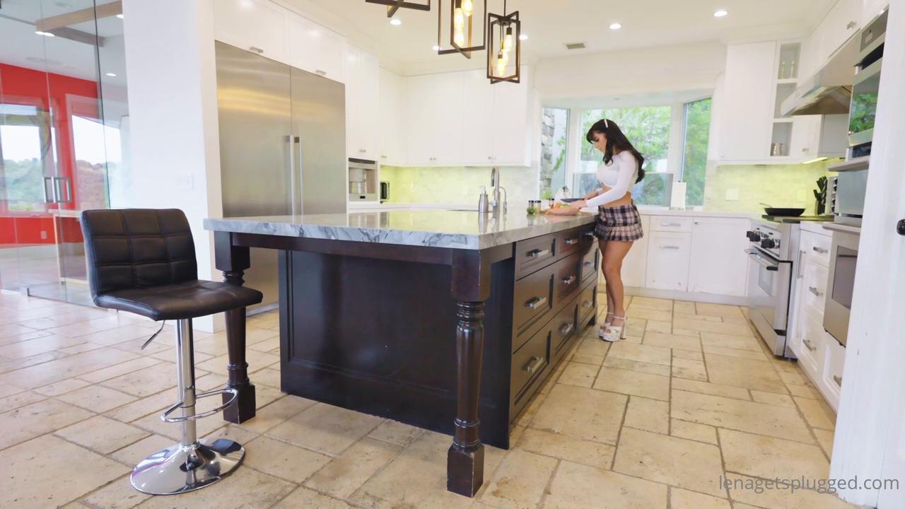 lena_the_plug_bbc_threesome_sextape_onlyfans_video_leaked-nsfwvr