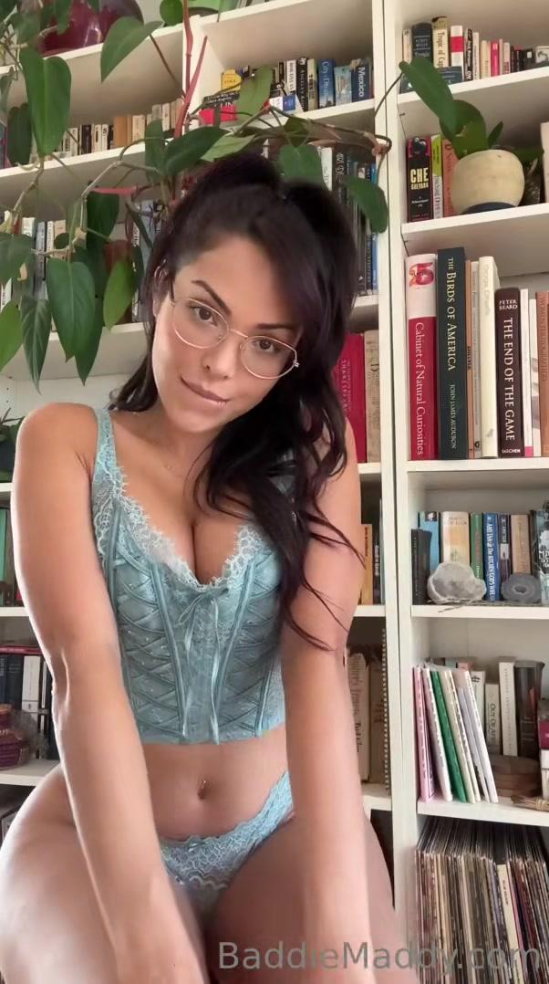maddy_belle_nude_lingerie_fingering_onlyfans_video_leaked-swwkxu