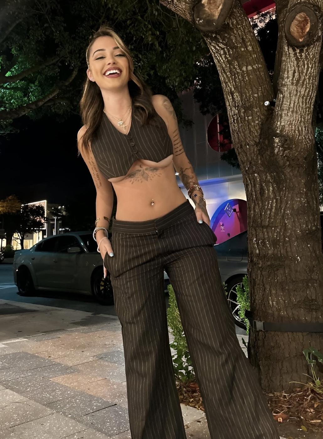 malu_trevejo_sexy_underboob_outfit_onlyfans_set_leaked-ygepzb