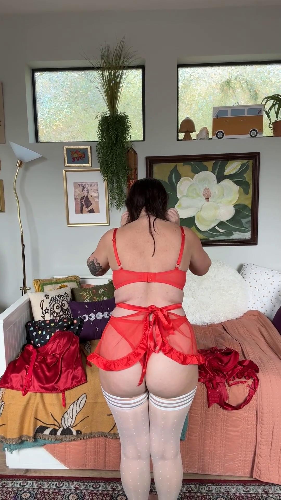 meg_turney_nude_megmas_try_on_ppv_onlyfans_video_leaked-kfppxn