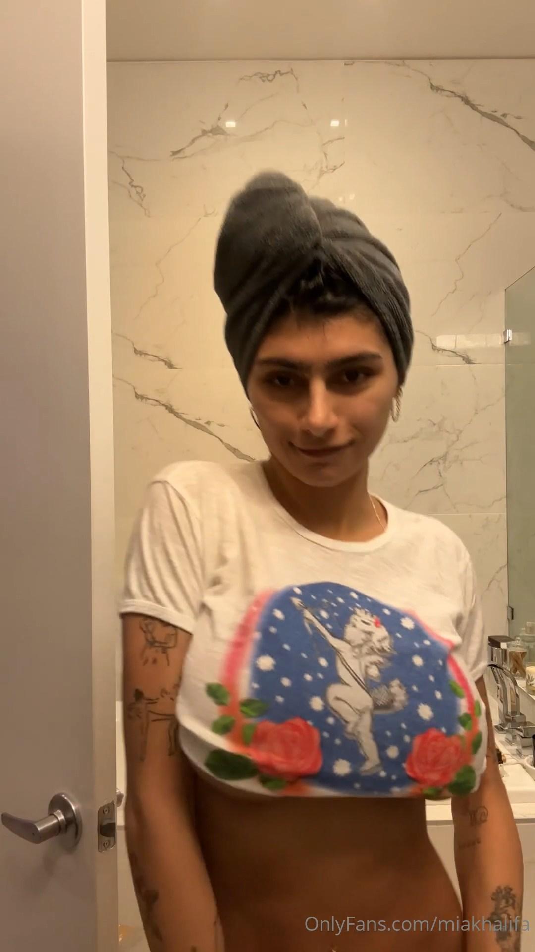 mia_khalifa_nude_dressing_onlyfans_video_leaked-rwsfah