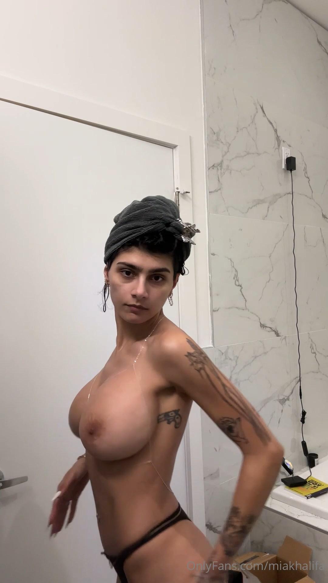 mia_khalifa_nude_dressing_onlyfans_video_leaked-sedwzh