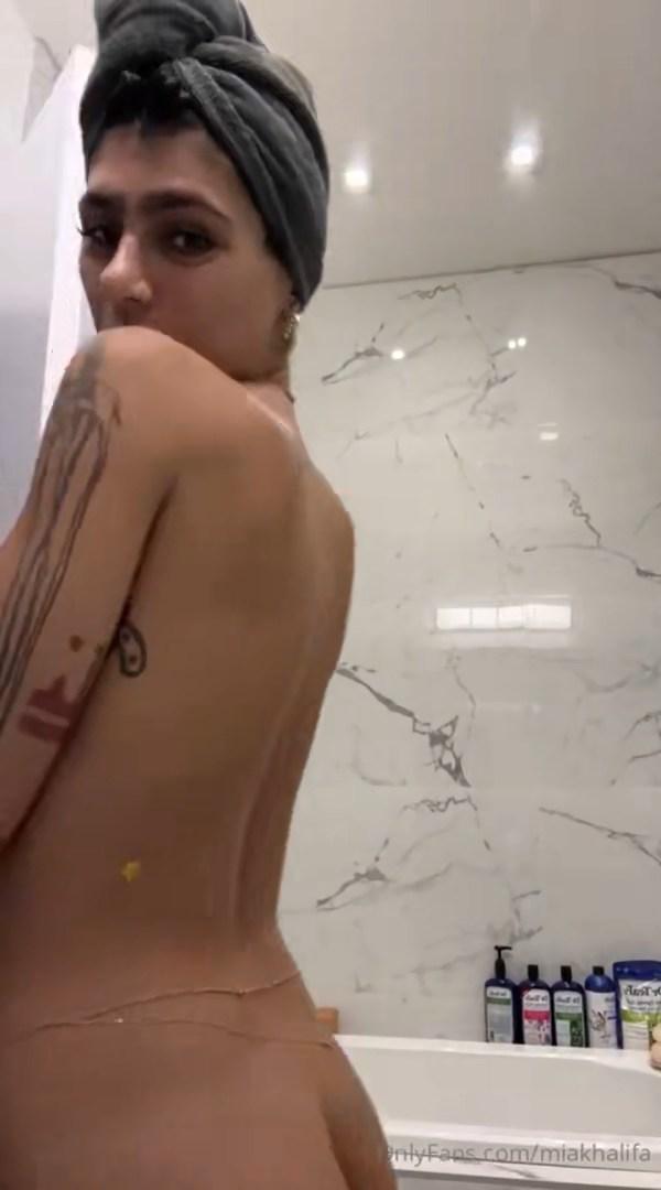 mia_khalifa_nude_face_mask_onlyfans_livestream_leaked-twytqm