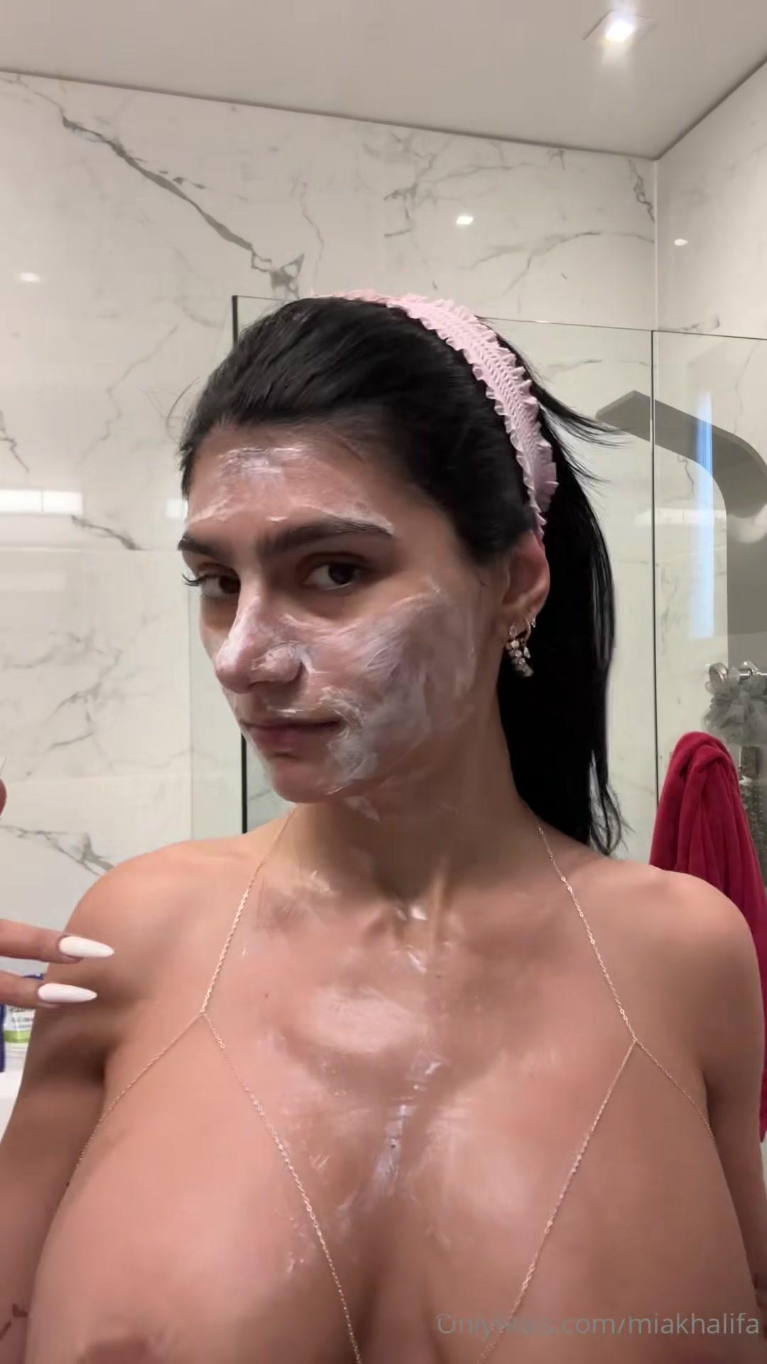 mia_khalifa_nude_shower_prep_part_2_onlyfans_video_leaked-mhozaf