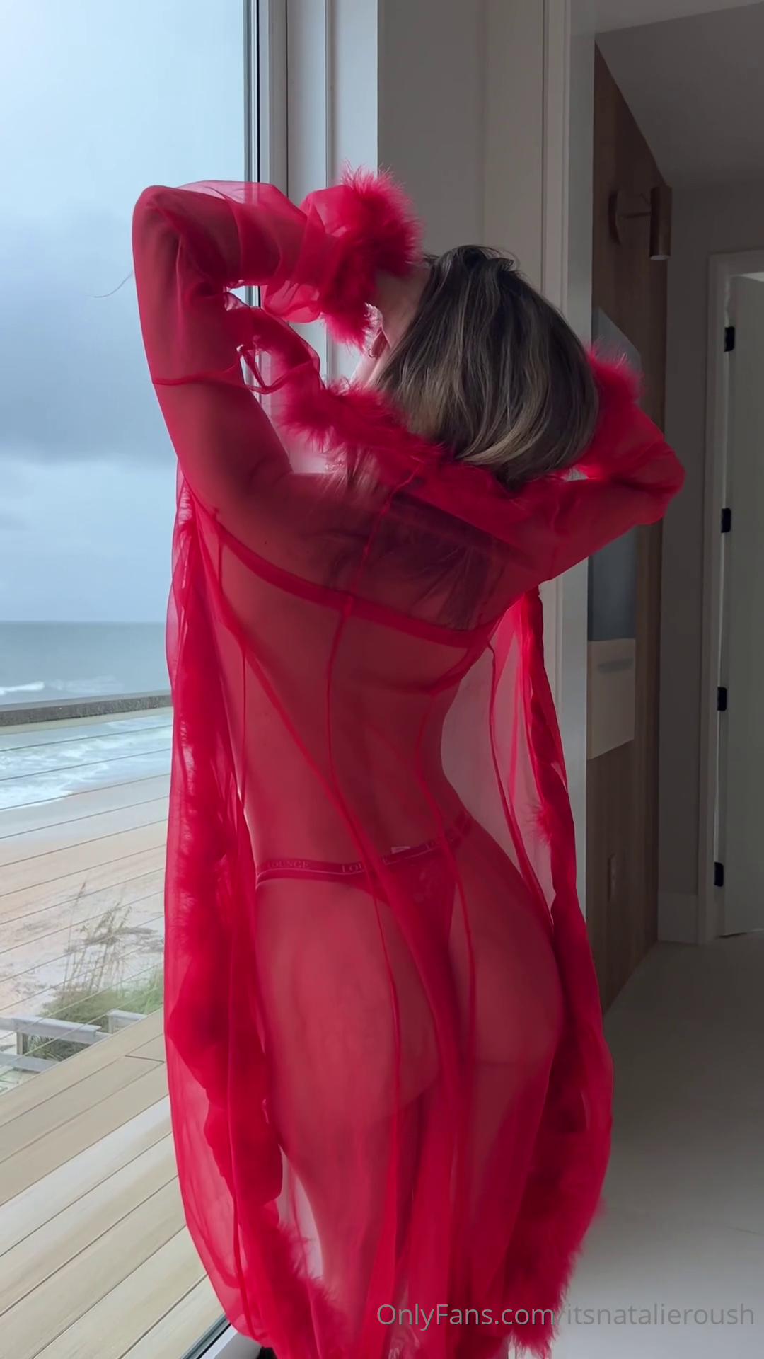 natalie_roush_topless_lounge_underwear_onlyfans_video_leaked-aqrboz