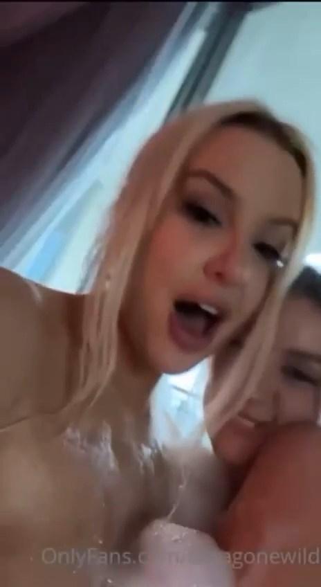 tana_mongeau_nude_bathtub_threesome_onlyfans_video_leaked-tezttc