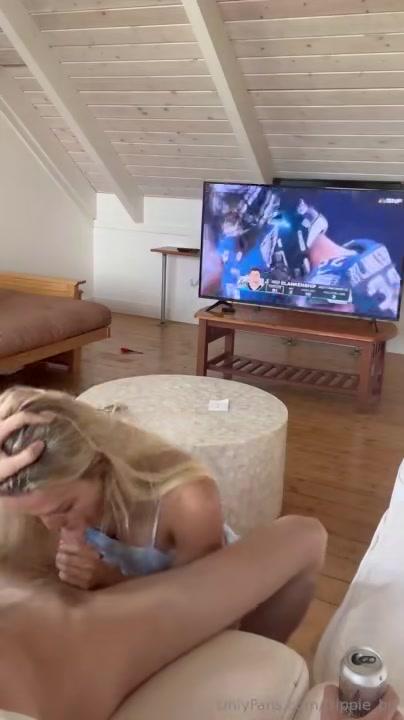 trippie_bri_football_game_blowjob_onlyfans_video_leaked-hhxxsl