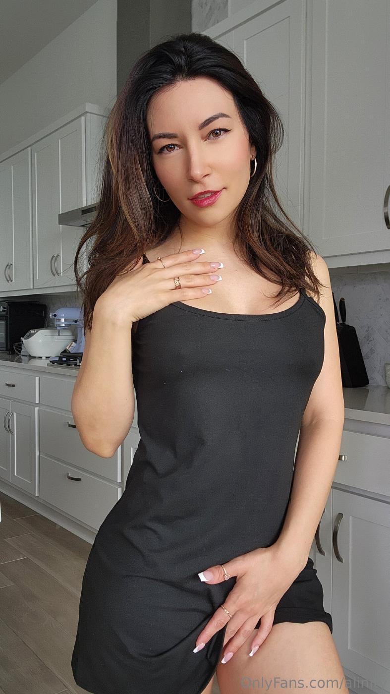 alinity_bend_over_pussy_lingerie_onlyfans_set_leaked-xdszeh