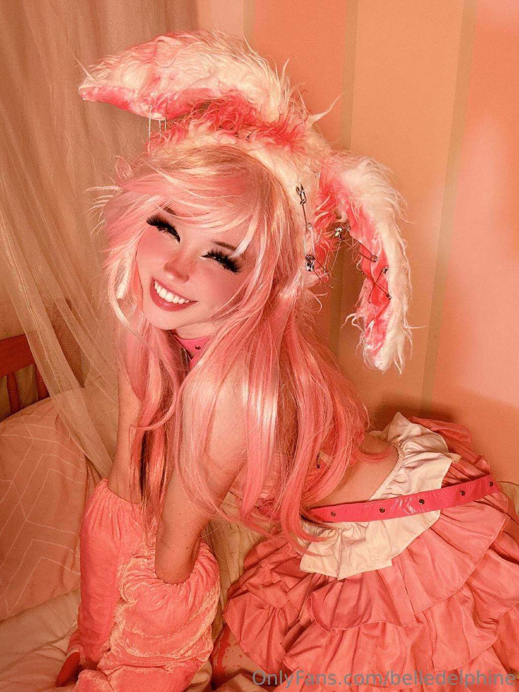 belle_delphine_sexy_pink_hair_onlyfans_set_leaked-dwbwmb