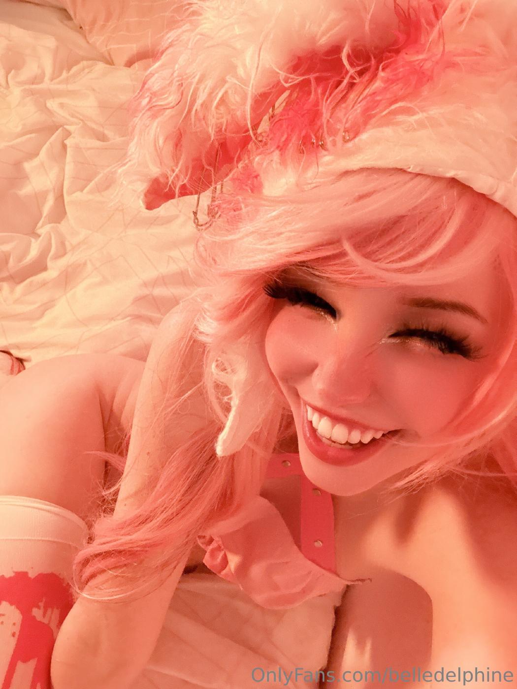 belle_delphine_sexy_pink_hair_onlyfans_set_leaked-zbkpmj