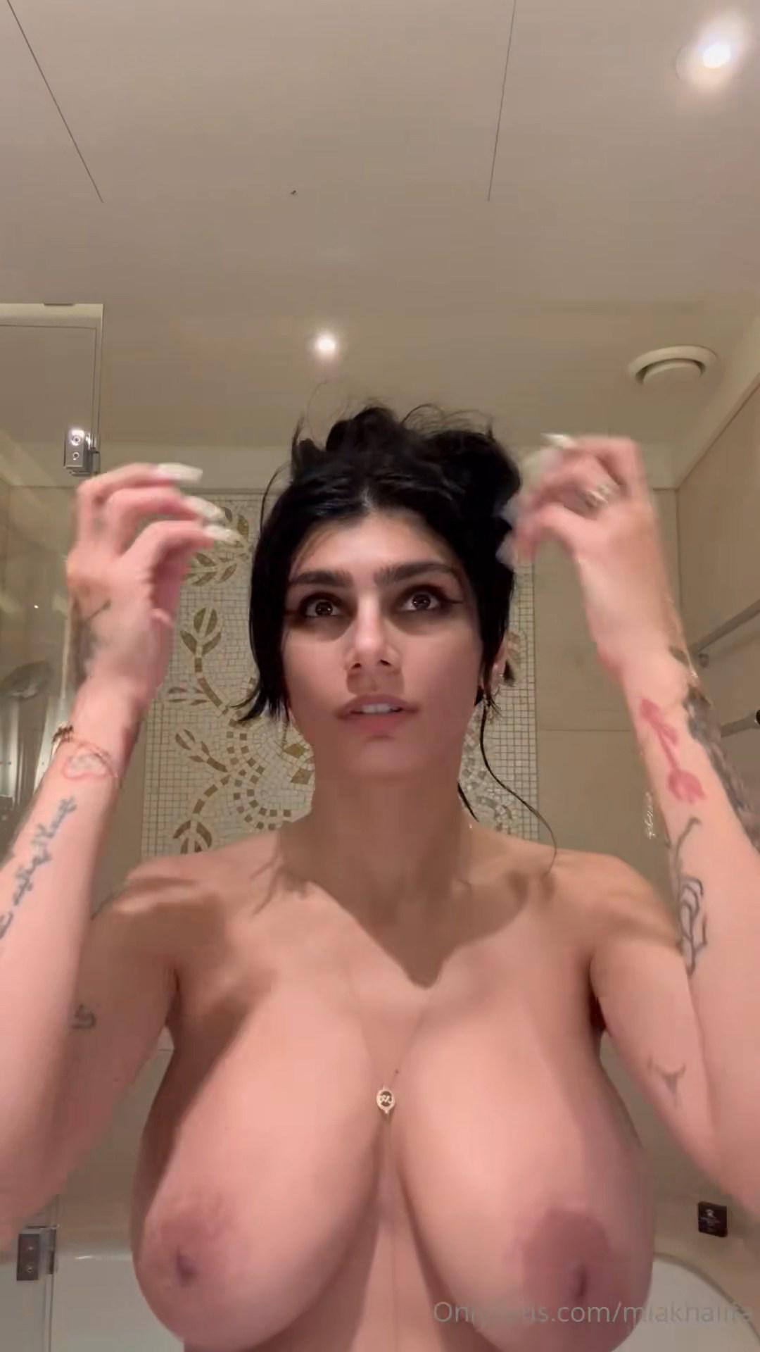 mia_khalifa_nude_hotel_onlyfans_livestream_leaked-xvywft