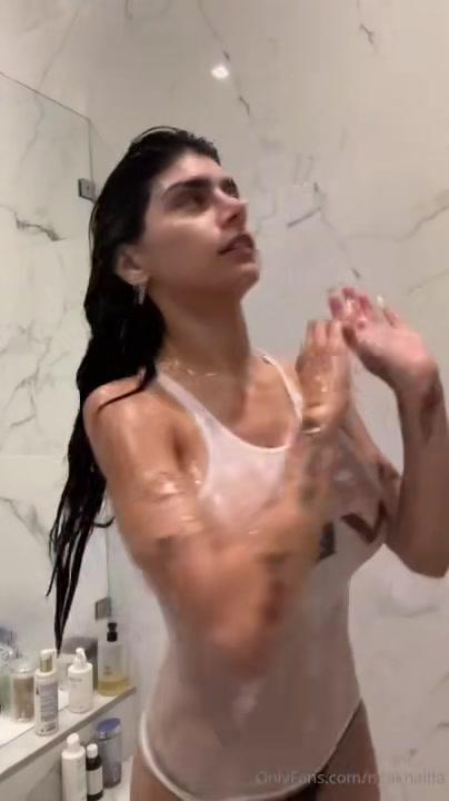 mia_khalifa_nude_wet_tank_top_onlyfans_video_leaked-hulgrh
