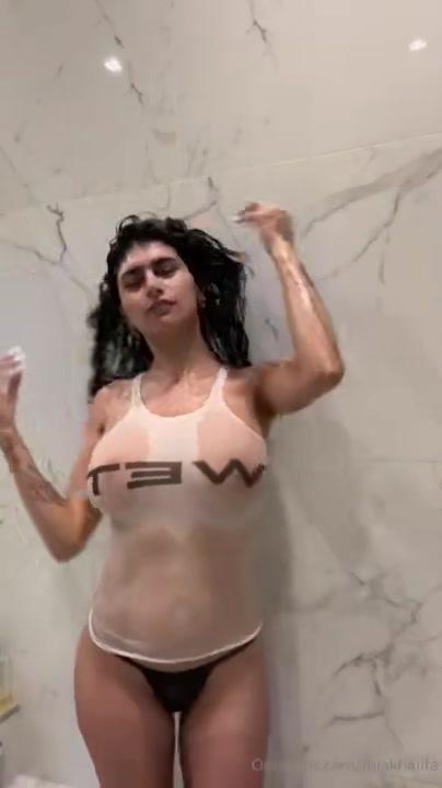 mia_khalifa_nude_wet_tank_top_onlyfans_video_leaked-jjnnyj