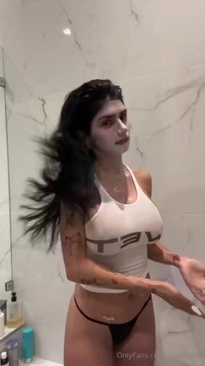 mia_khalifa_nude_wet_tank_top_onlyfans_video_leaked-nuxeaq