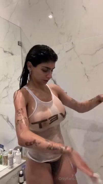 mia_khalifa_nude_wet_tank_top_onlyfans_video_leaked-towzjy