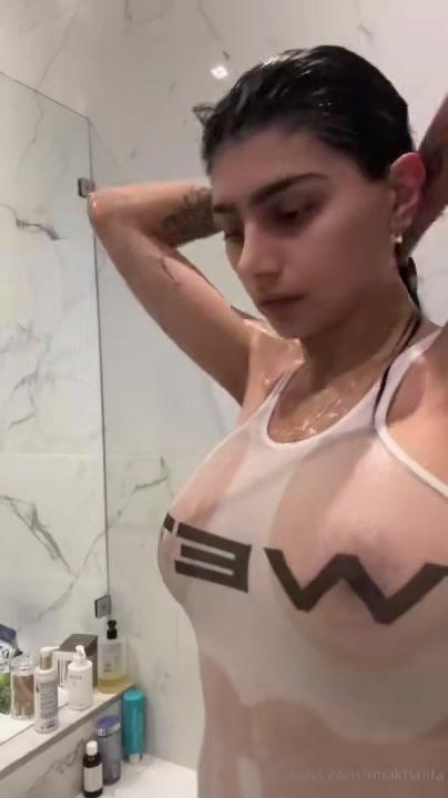 mia_khalifa_nude_wet_tank_top_onlyfans_video_leaked-zcicyo