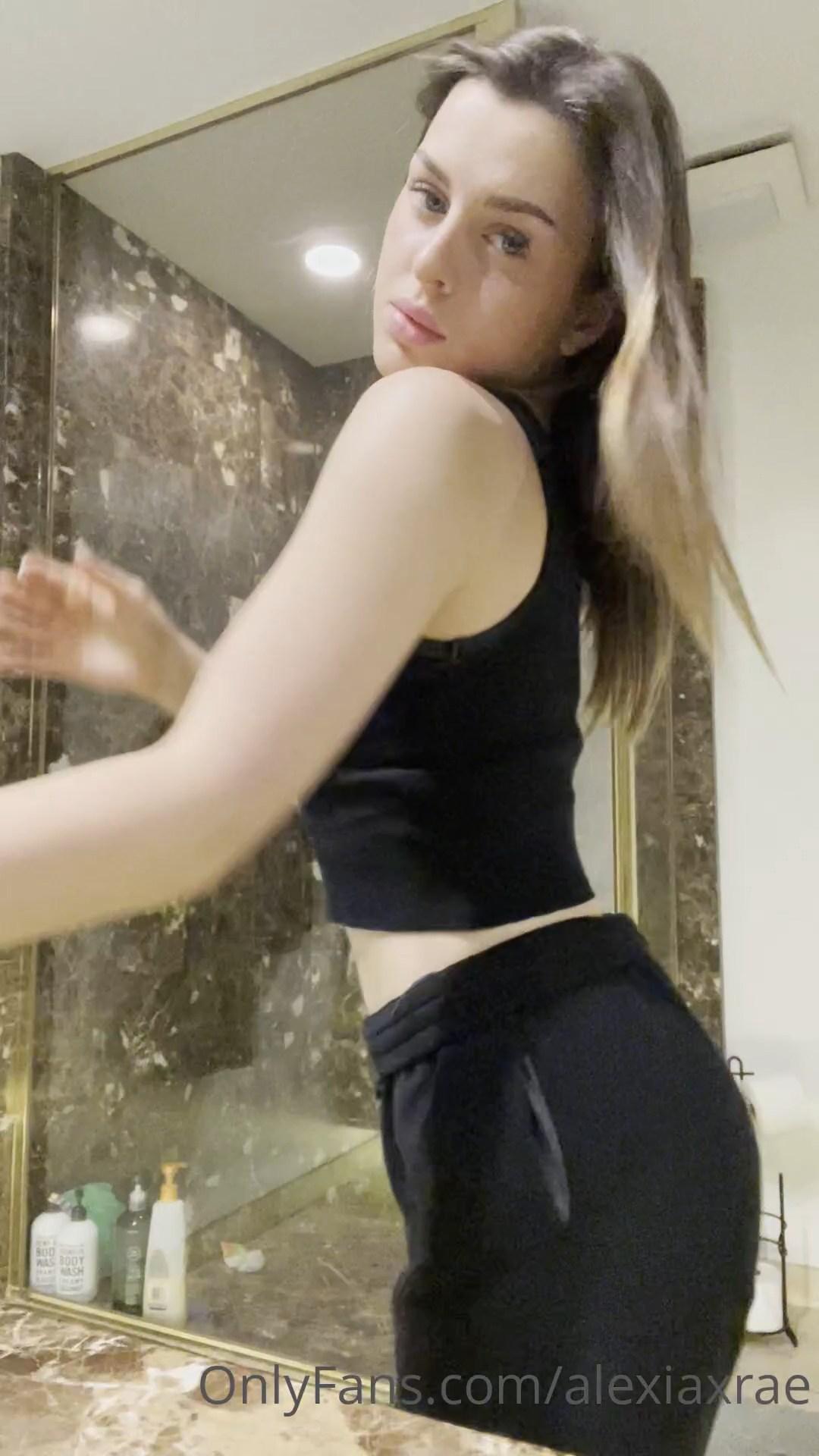 alexia_rae_strip_butthole_twerk_onlyfans_video_leaked-sryfhg