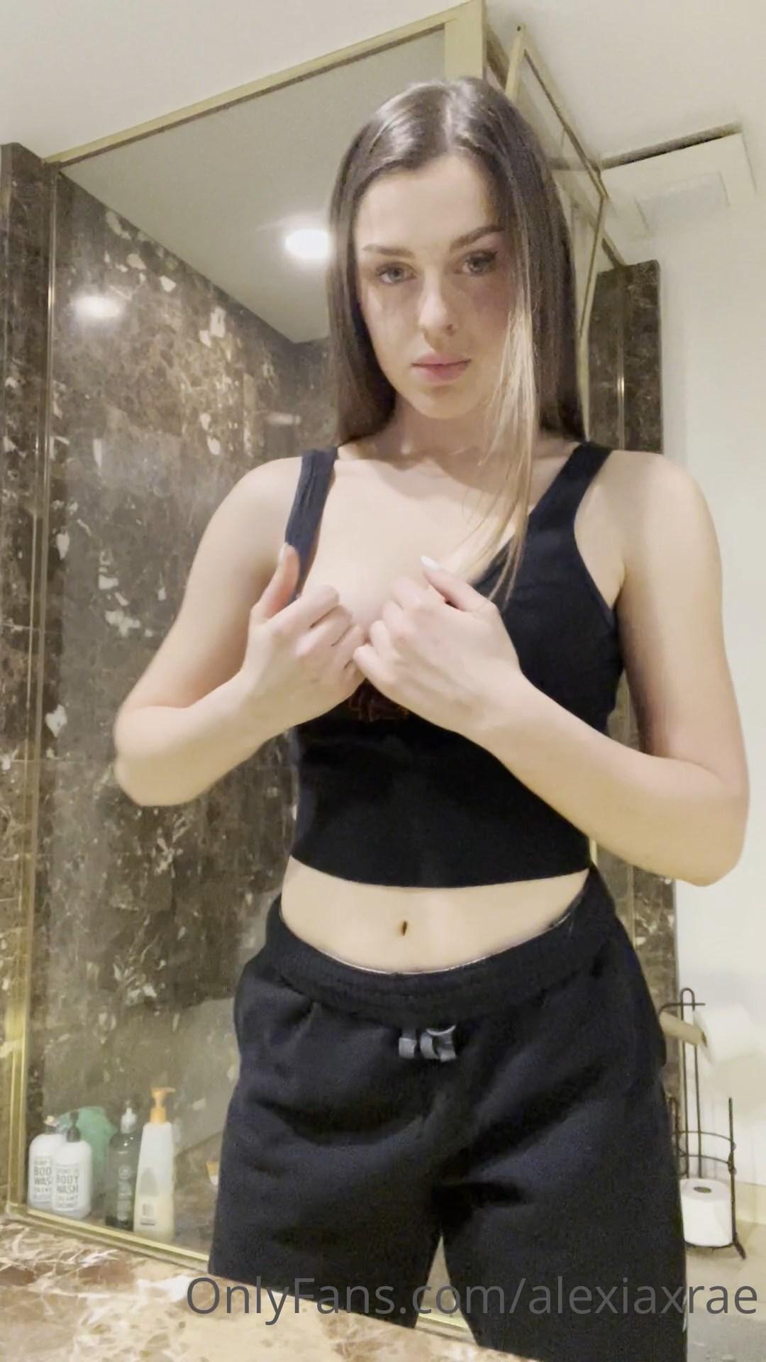 alexia_rae_strip_butthole_twerk_onlyfans_video_leaked-tkvilc