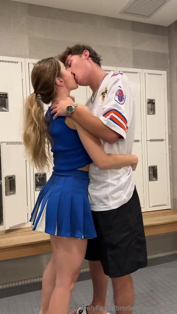bronwin_aurora_cheerleader_blowjob_onlyfans_video_leaked-pgivkv