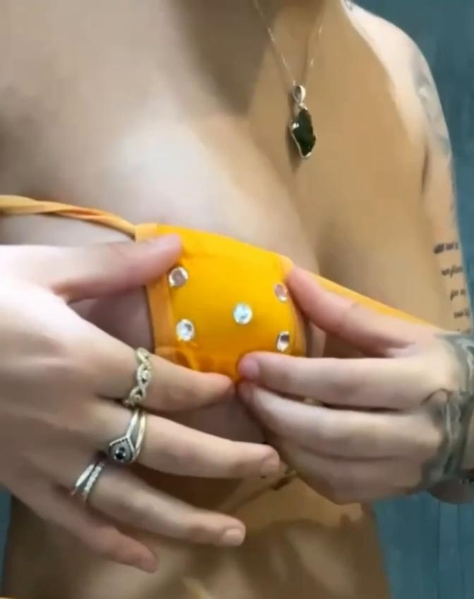 malu_trevejo_micro_bikini_teasing_onlyfans_video_leaked-oaaufo