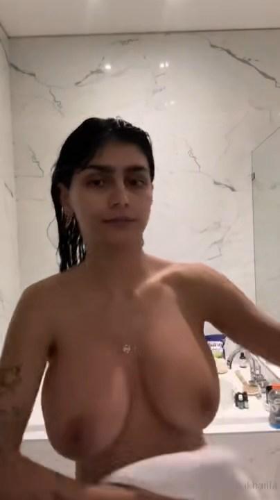 mia_khalifa_nude_lingerie_try-on_onlyfans_video_leaked-bsaxdw-1