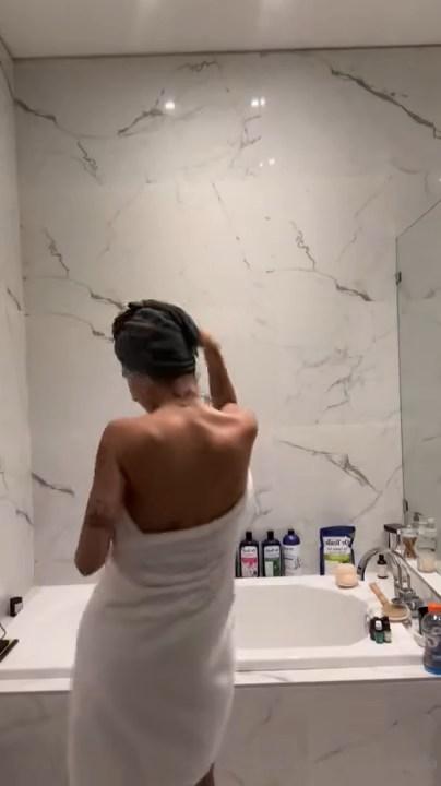mia_khalifa_nude_lingerie_try-on_onlyfans_video_leaked-npqhvg-1