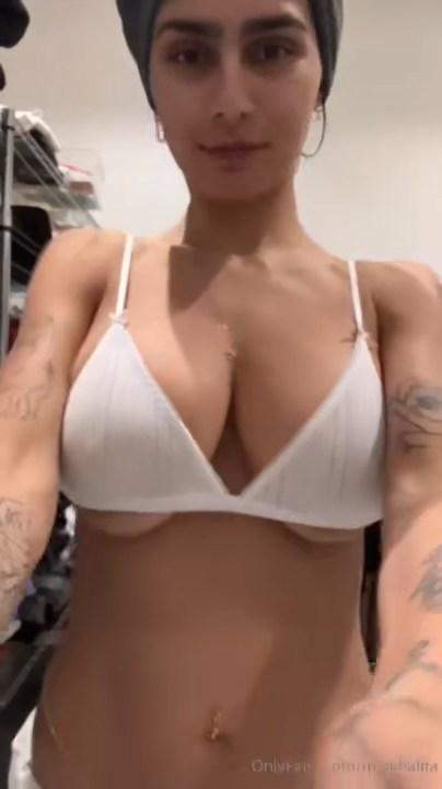 mia_khalifa_nude_lingerie_try-on_onlyfans_video_leaked-wydtmm-1