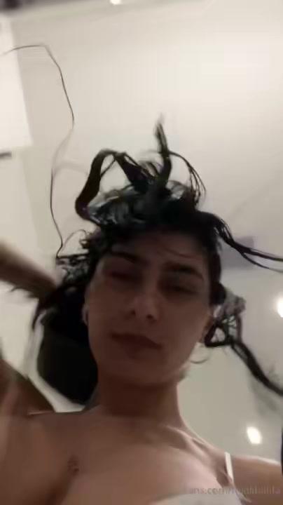 mia_khalifa_nude_nipple_slip_onlyfans_livestream_leaked-odpjvp