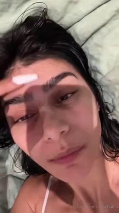 mia_khalifa_nude_nipple_slip_onlyfans_livestream_leaked-oievkr