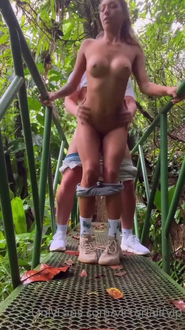 victoria_lit_nude_outdoor_sex_onlyfans_video_leaked-naonud