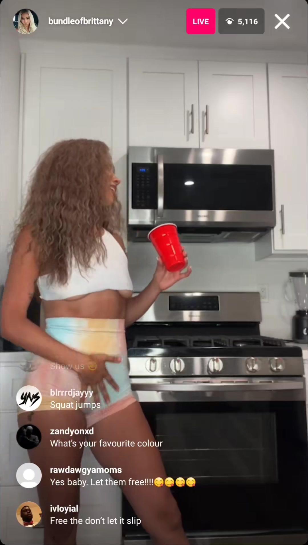 brittany_renner_nude_nipple_slip_livestream_video_leaked-unftpl