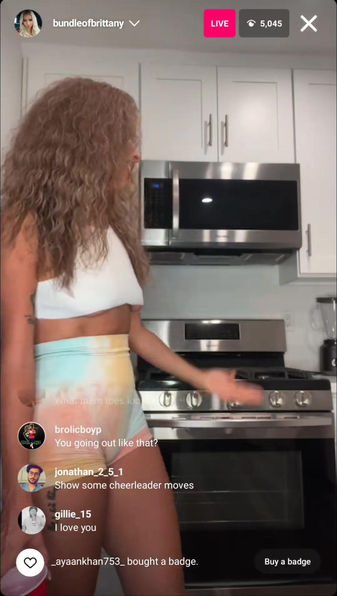 brittany_renner_nude_nipple_slip_livestream_video_leaked-vhebuc