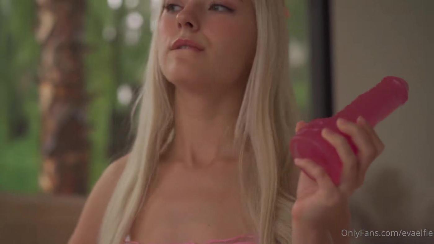 eva_elfie_cosplay_dildo_masturbation_onlyfans_video_leaked-swjmam
